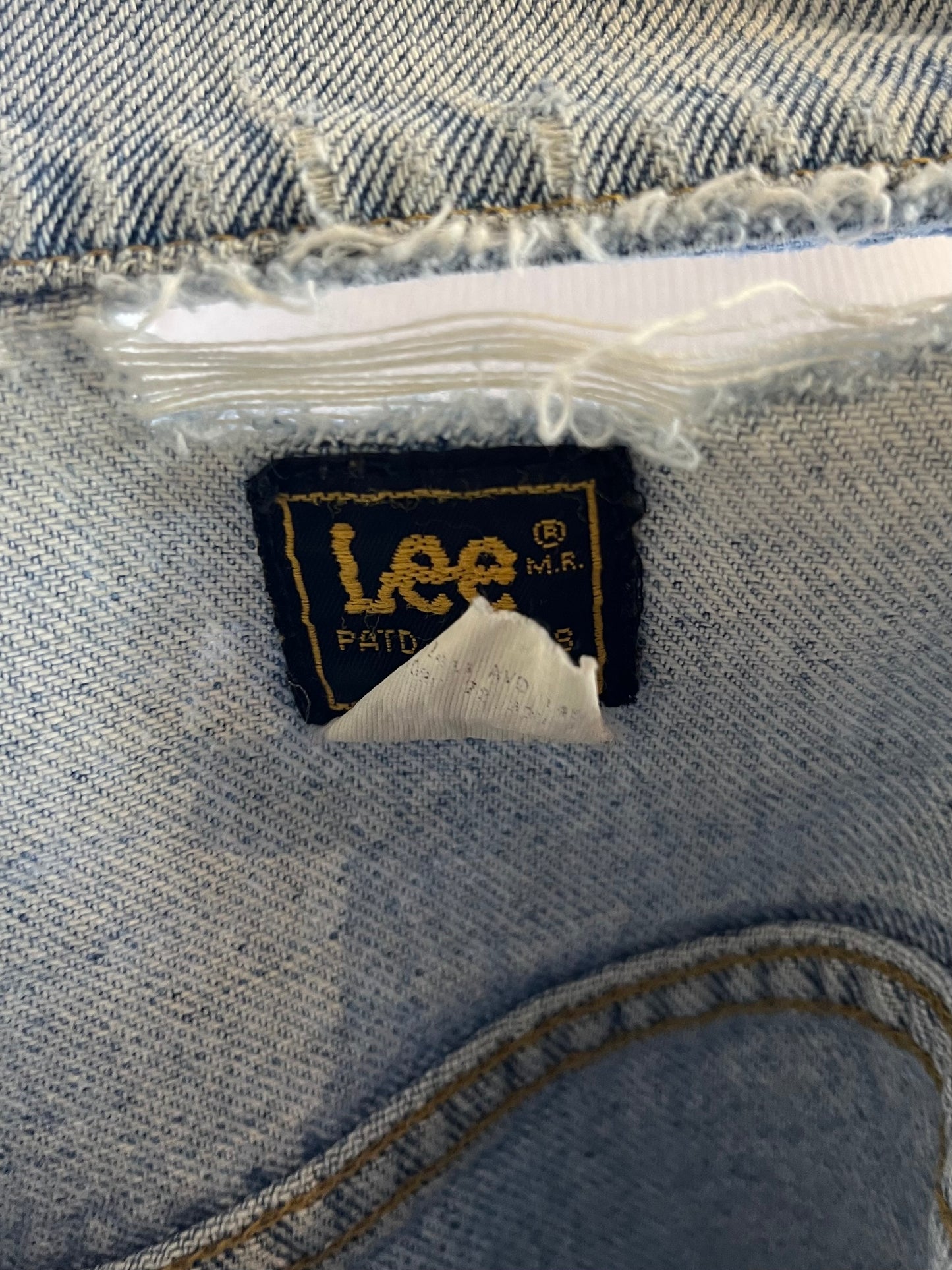 90s ‘Lee’ Denim Jacket / Large