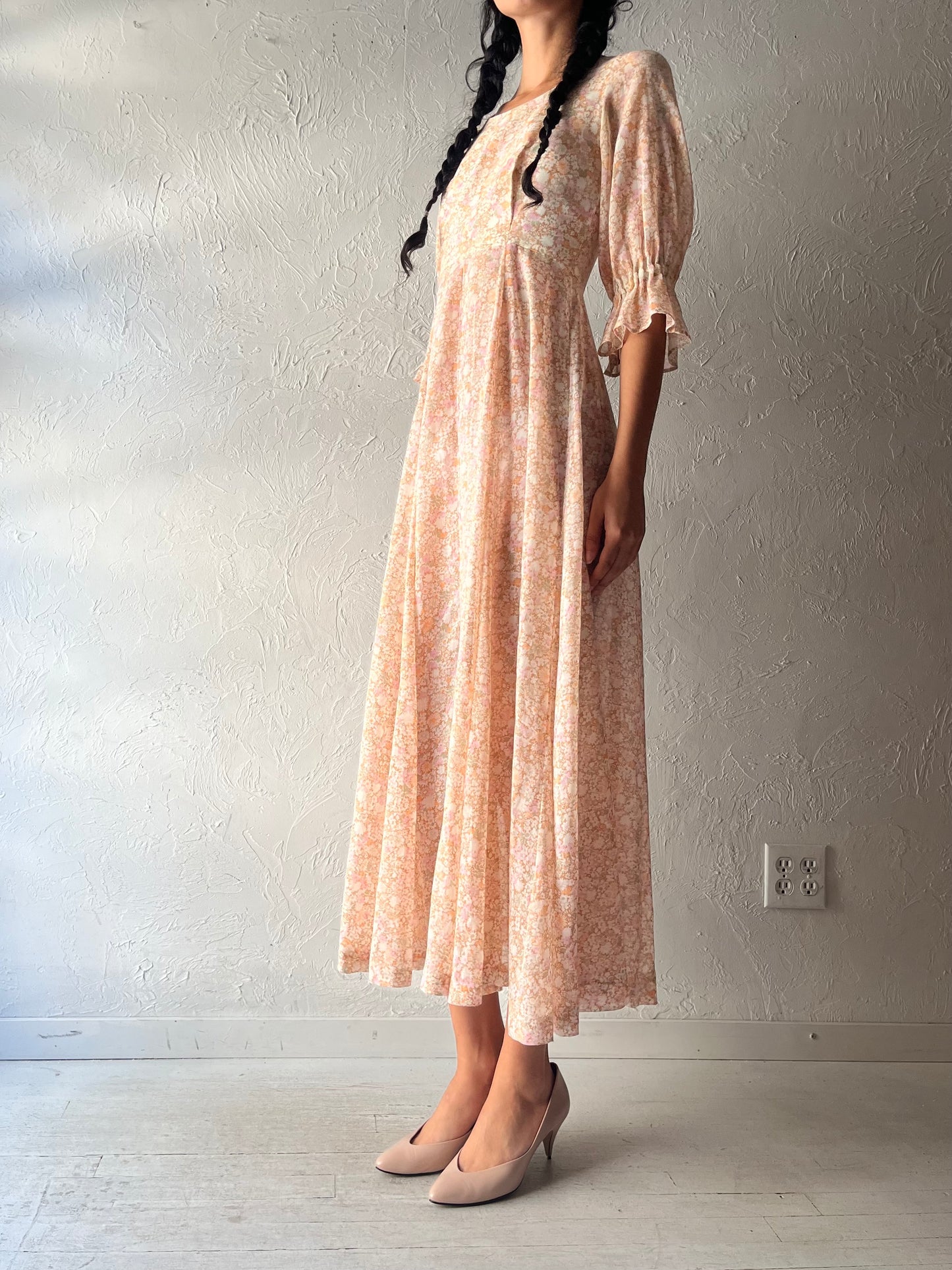 70s Pink Floral Print Peasant Dress / Small