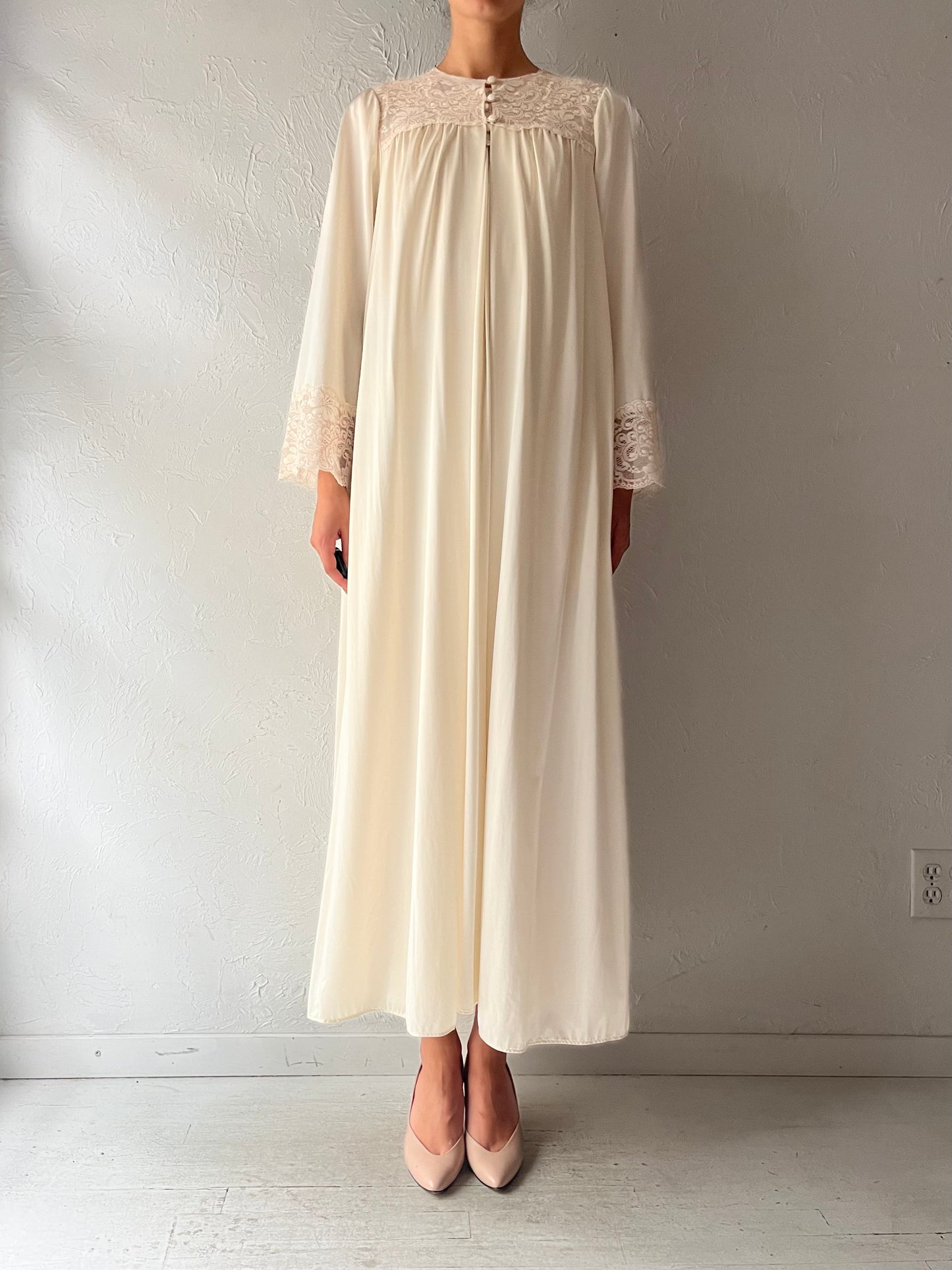 80s 'Shadowline' Cream Romantic Robe and Dress Set / Small