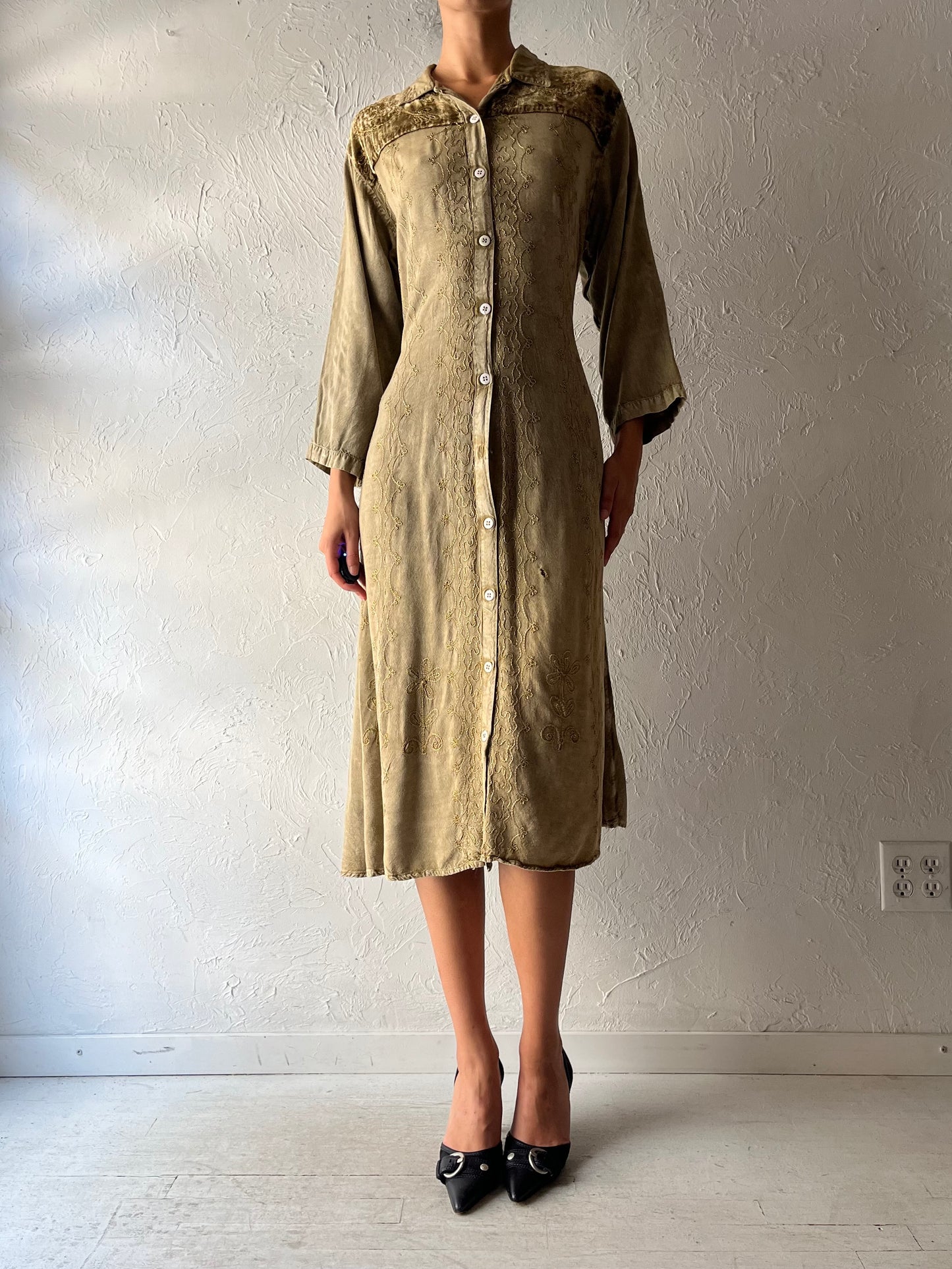 90s 'Just Cruising' Button Rayon Fairycore Midi Dress / Medium