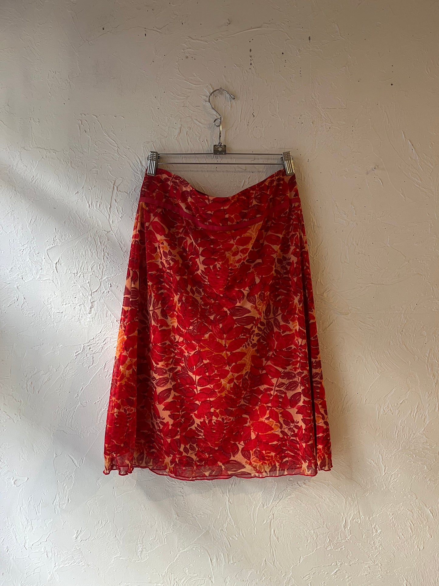 90s Red Floral Skirt / Small