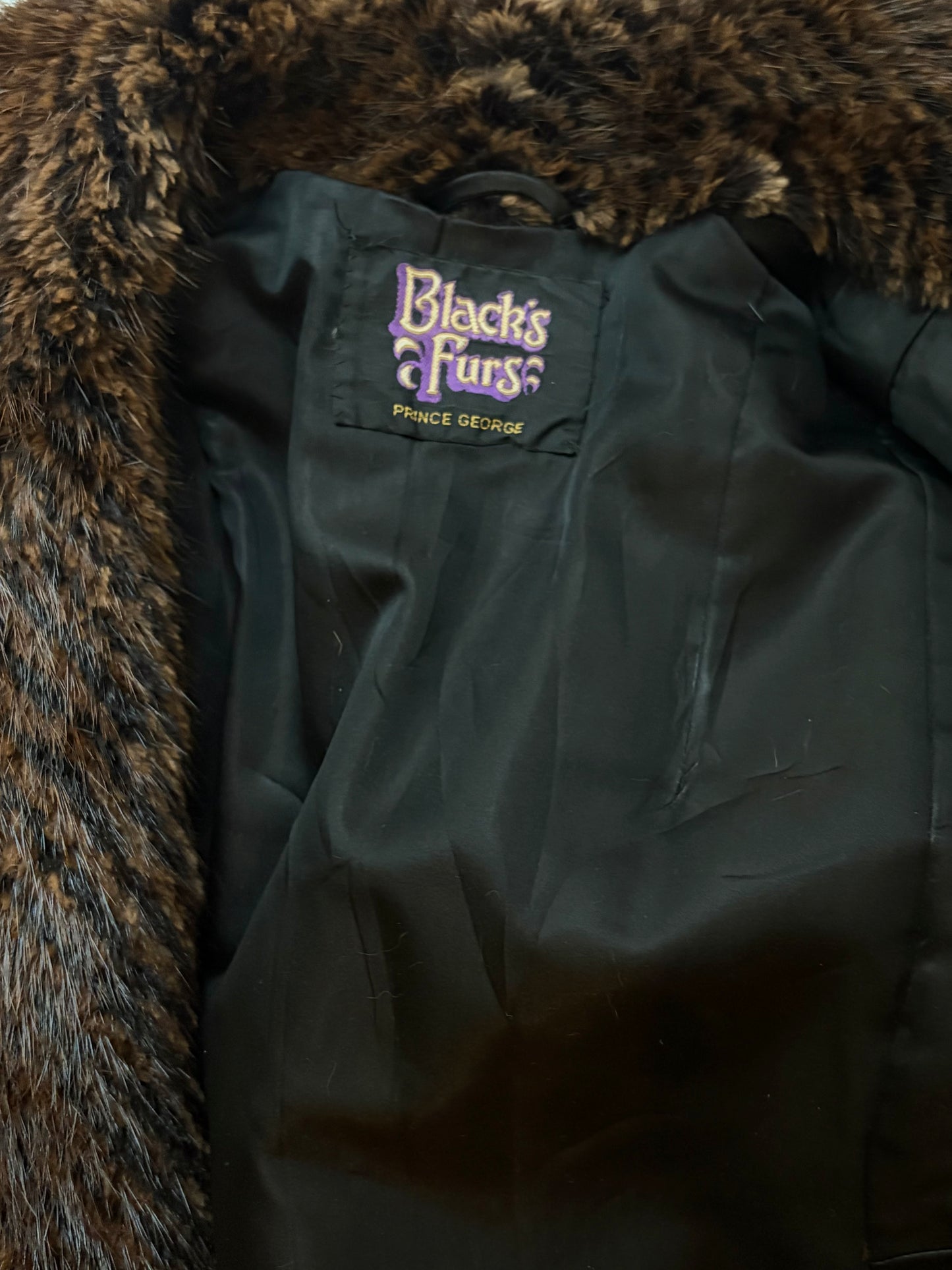 80s 'Black's Furs' Chevron Fur Coat / Medium