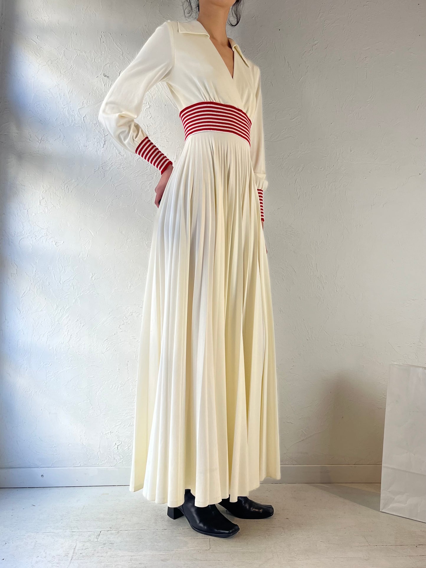 70s White and Red Long V Neck Dress / Vintage Formal Dress / Small