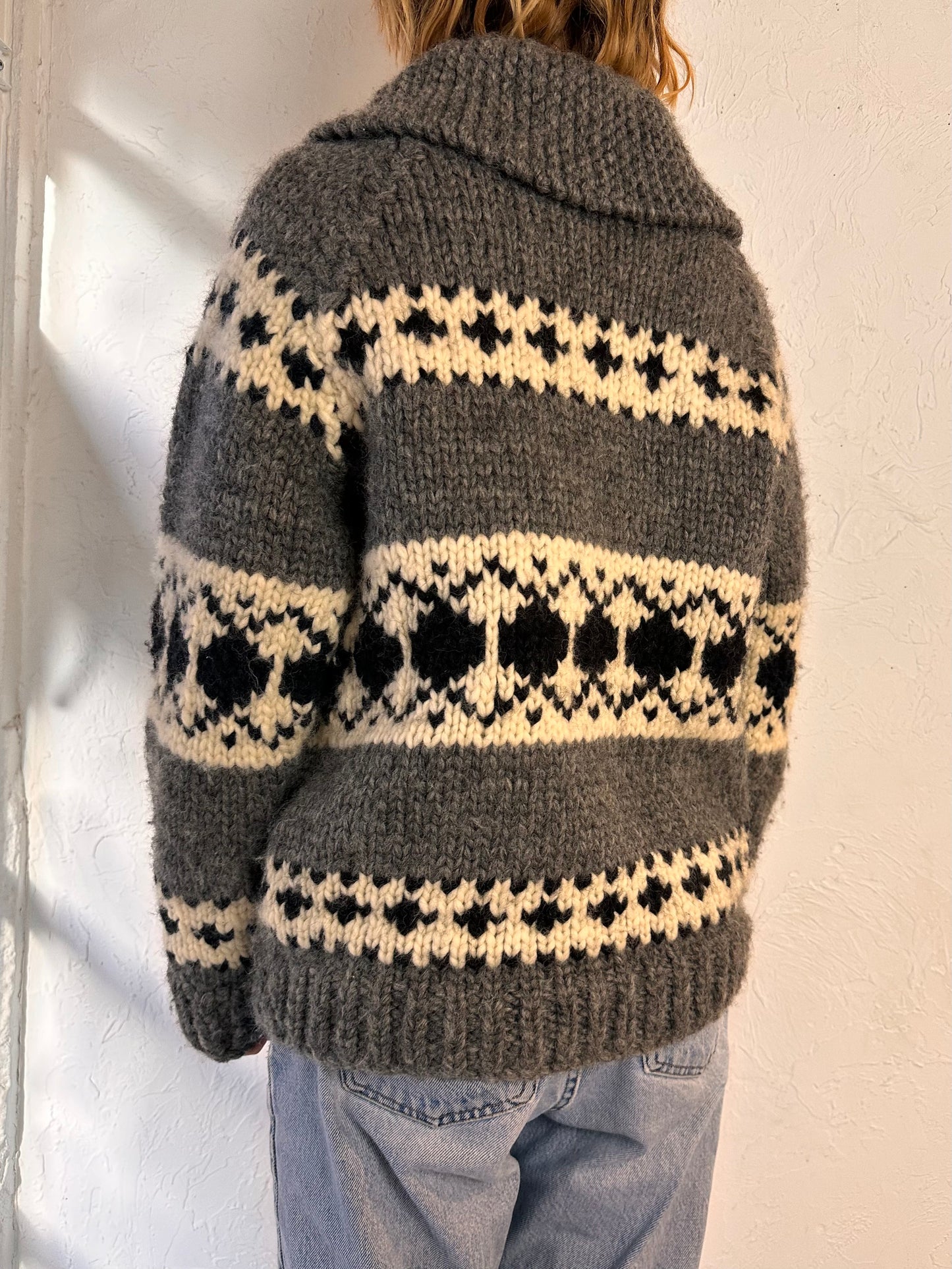 Vintage Hand Knit Wool Style Sweater / Small