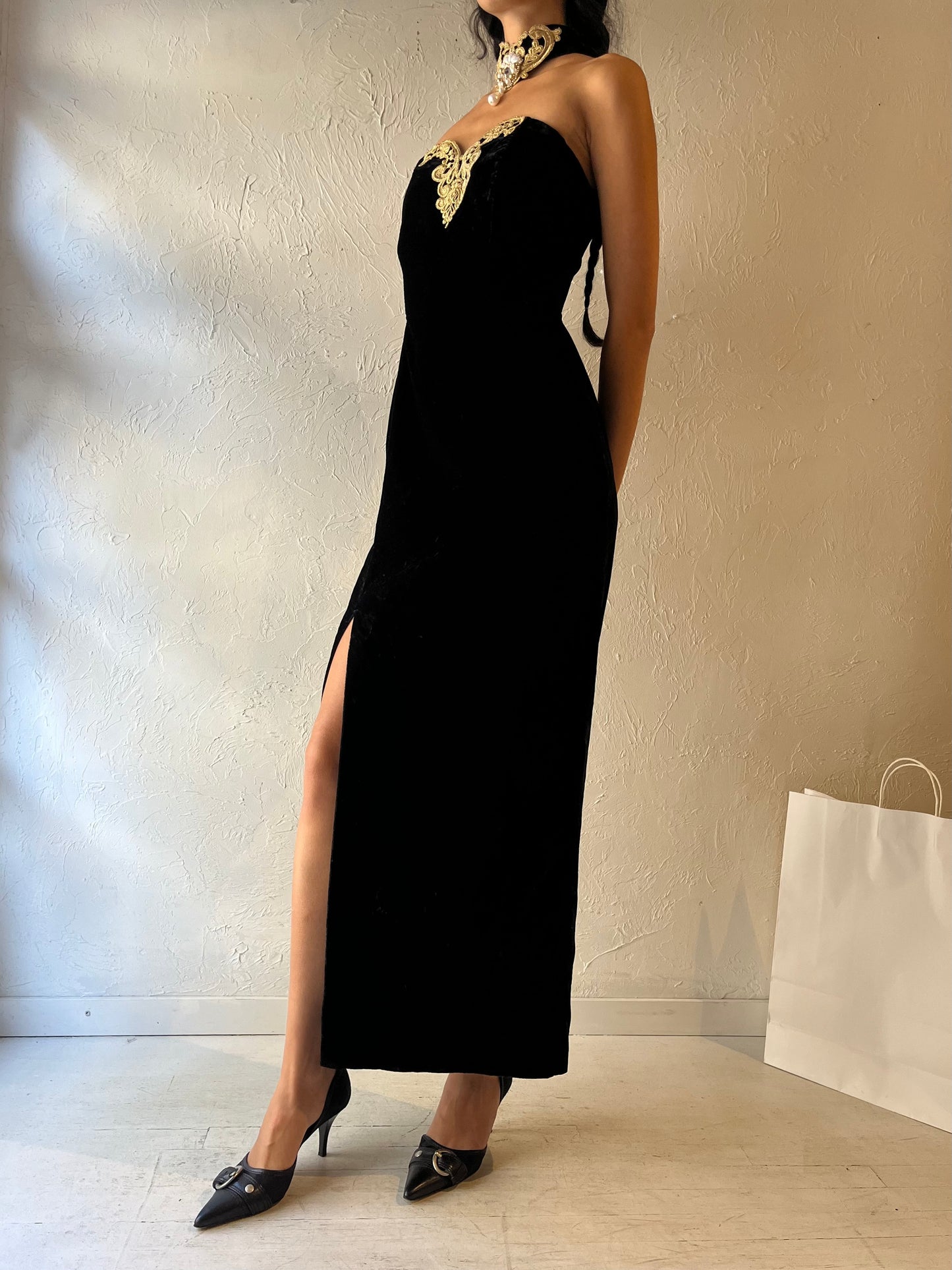 90s Black Velvet Formal Dress / Small