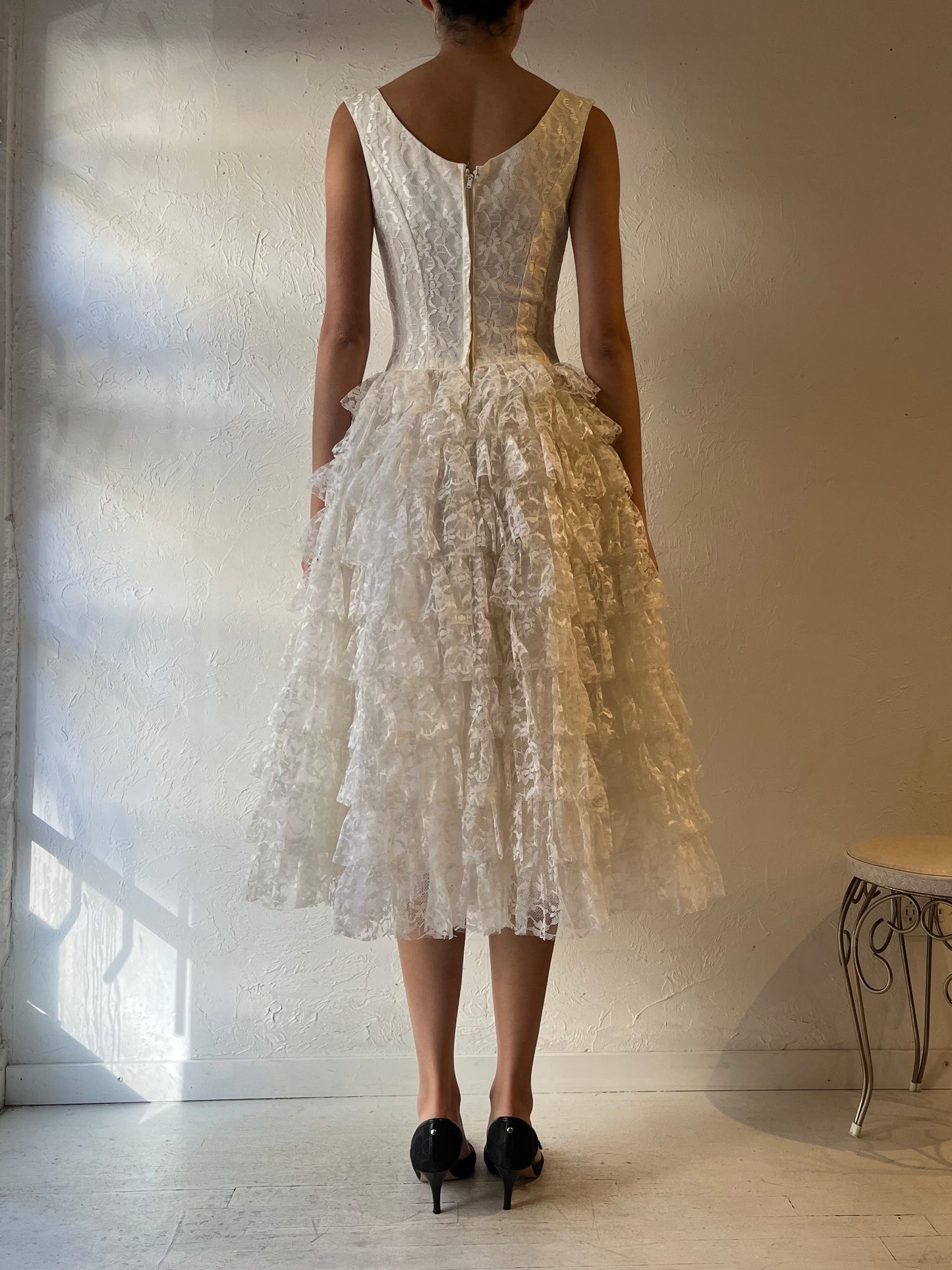 50s White Lace Ruffle Dress / Small