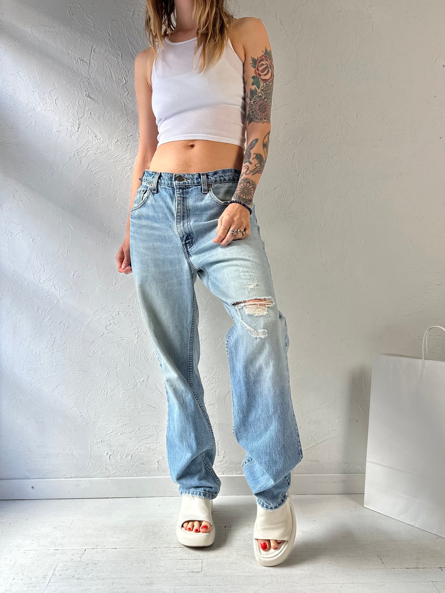 90s ‘Levi’s 516’ Light Wash Jeans / Made in Canada / 34