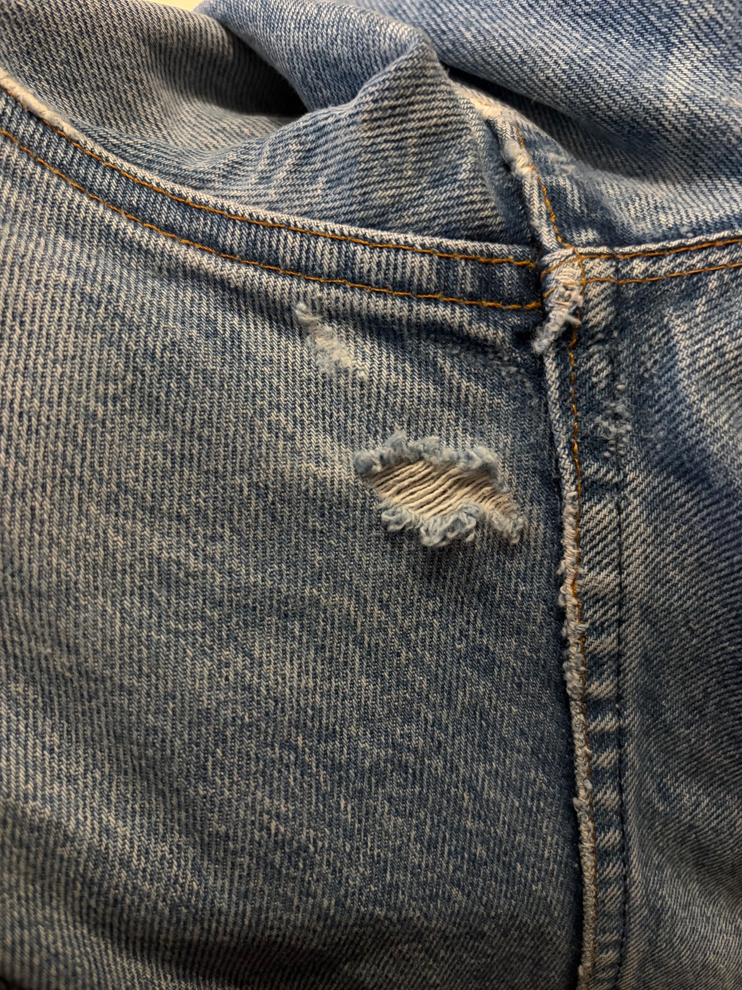 90s 'Levi’s 513' Jeans / Made in USA / 28