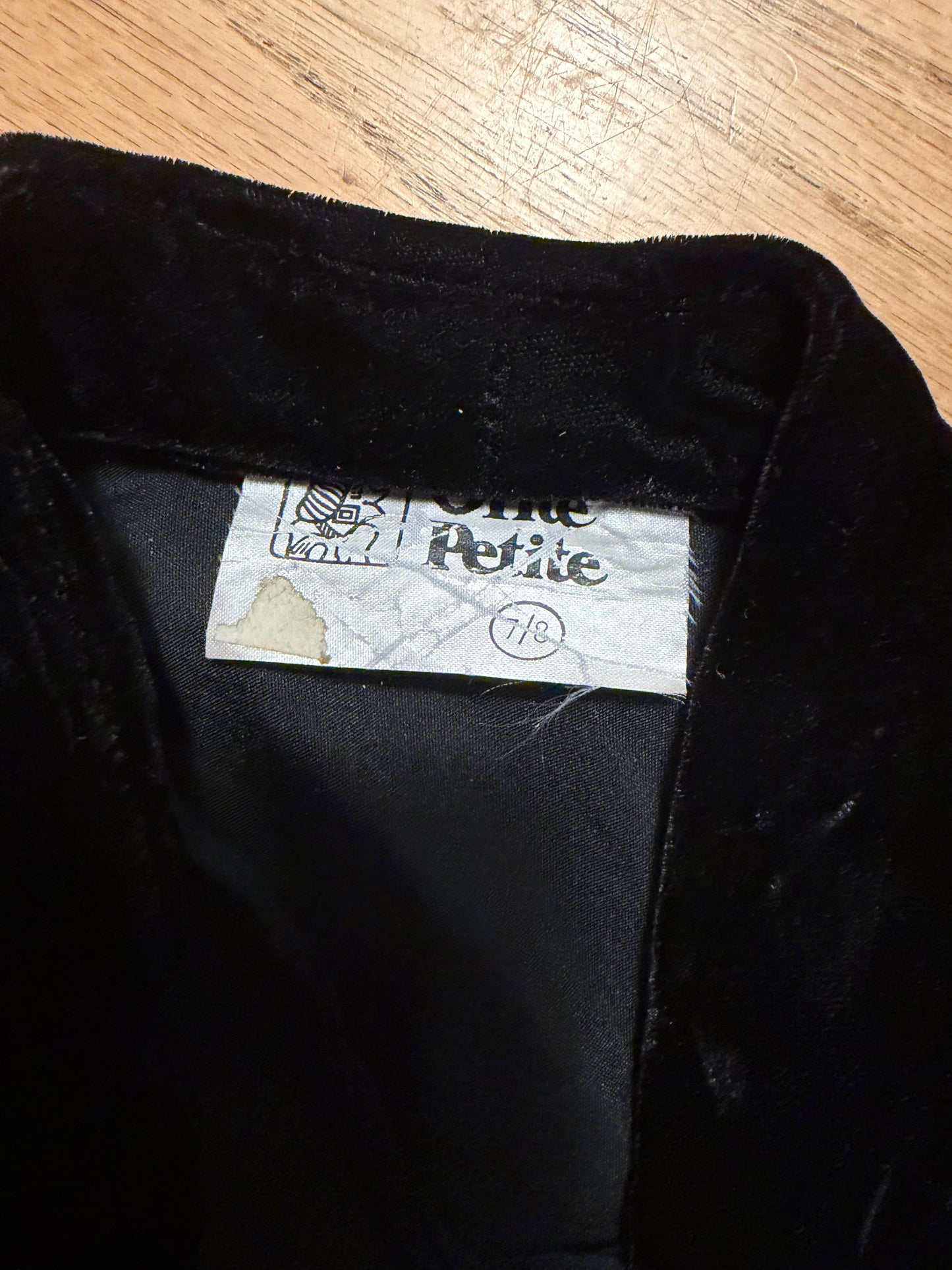 80s 'Orite Petites' Black Velvet Party Blazer / Vintage 1980s Union Made Cropped Evening Jacket / Small