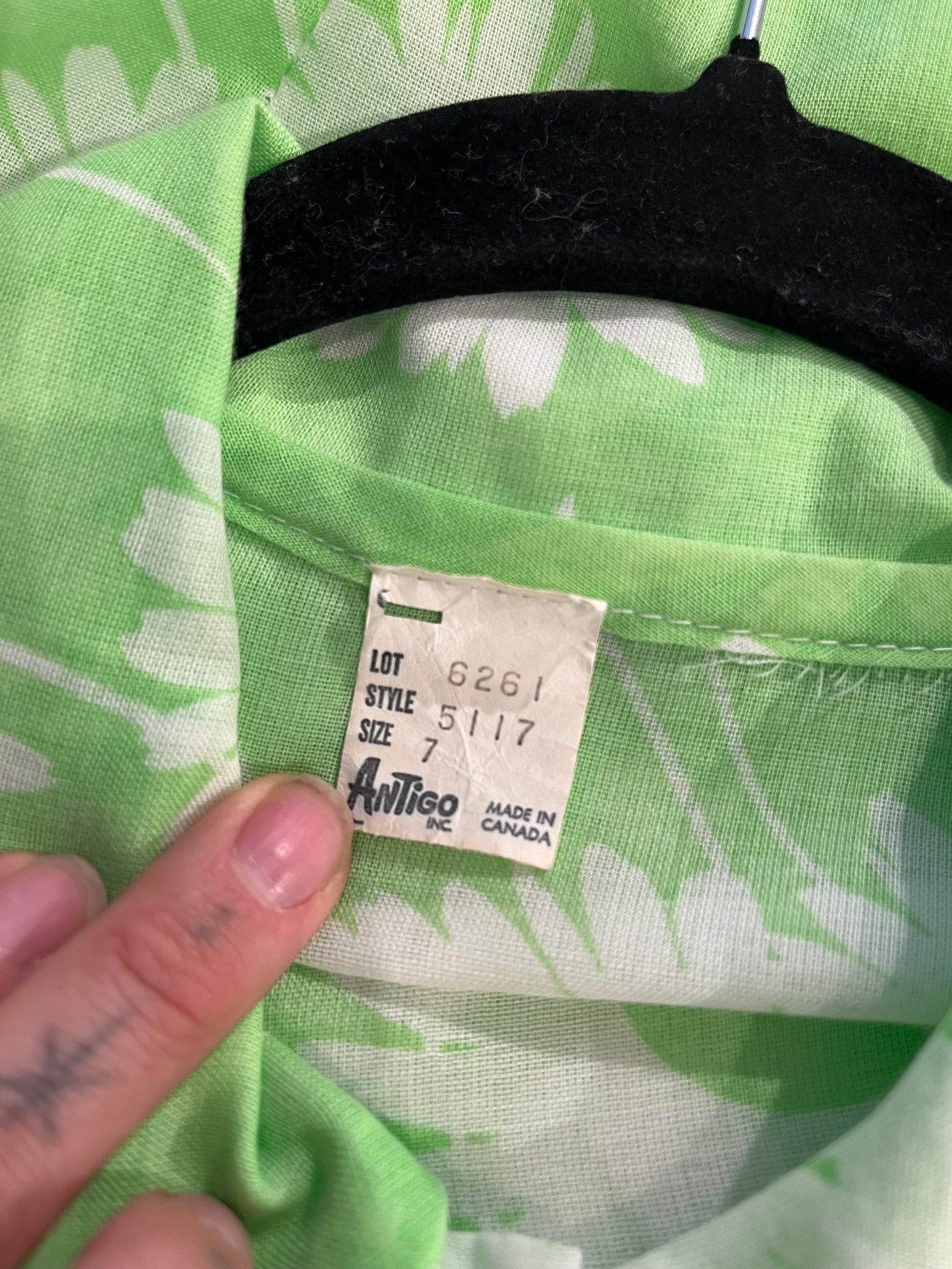 70s 'Antigo' Green Long Sleeve Blouse / Small