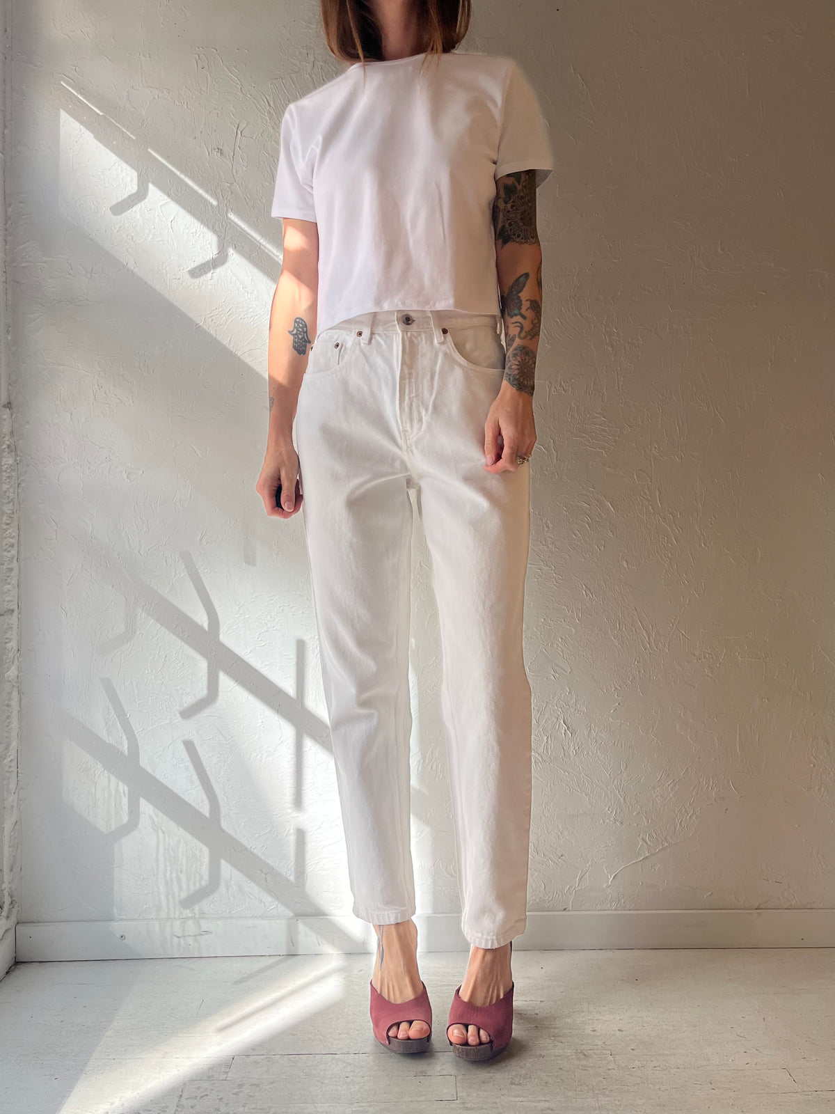 90s 'Gap' Classic Fit Best Basics White Jeans / 28