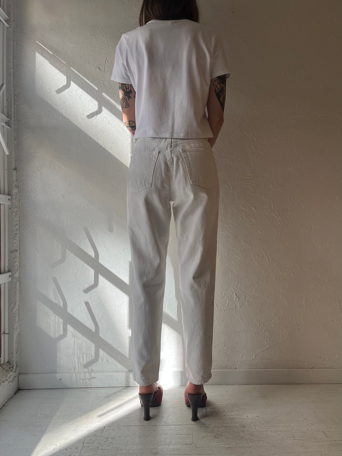90s 'Gap' Classic Fit Best Basics White Jeans / 28