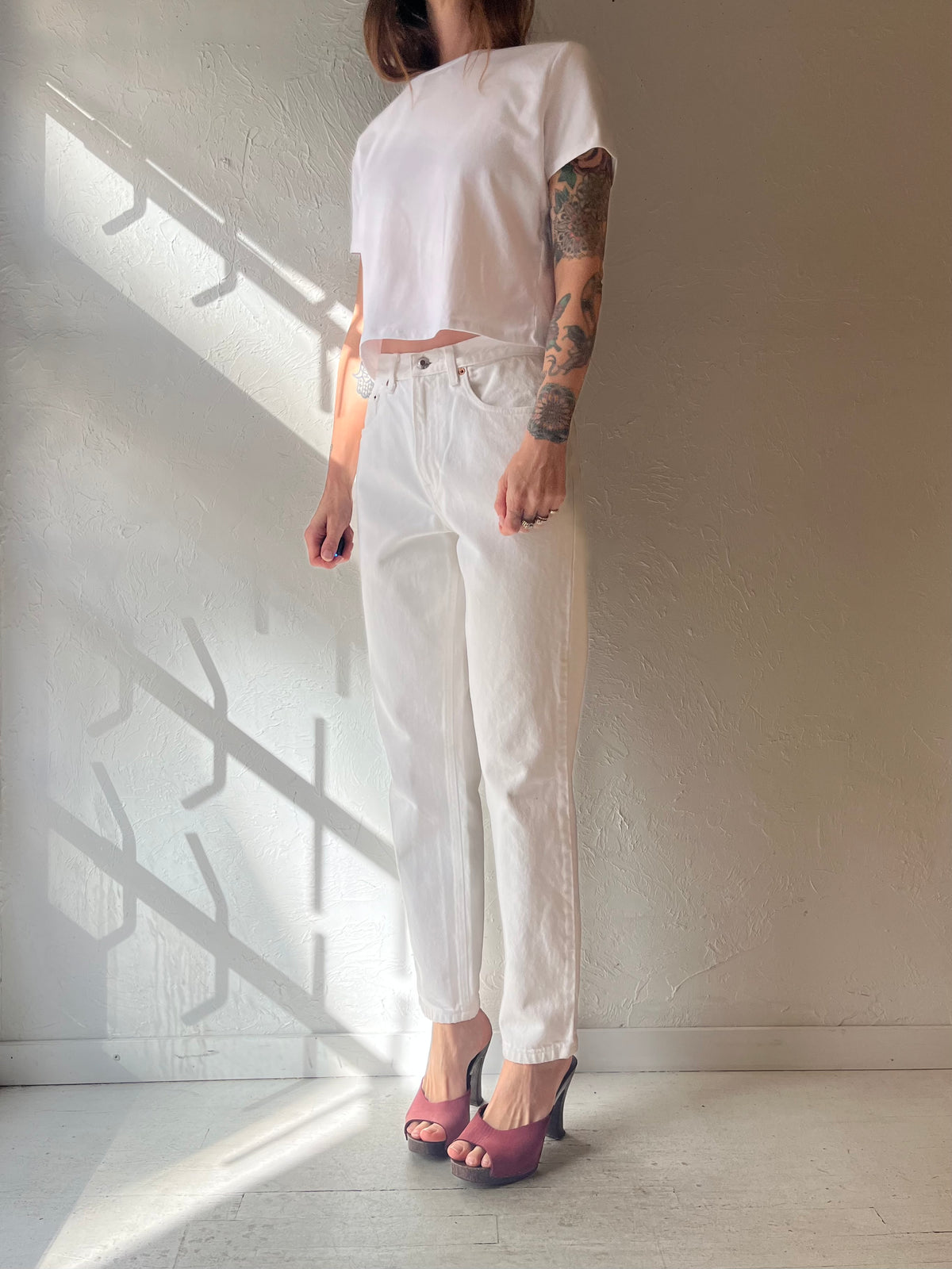 90s 'Gap' Classic Fit Best Basics White Jeans / 28