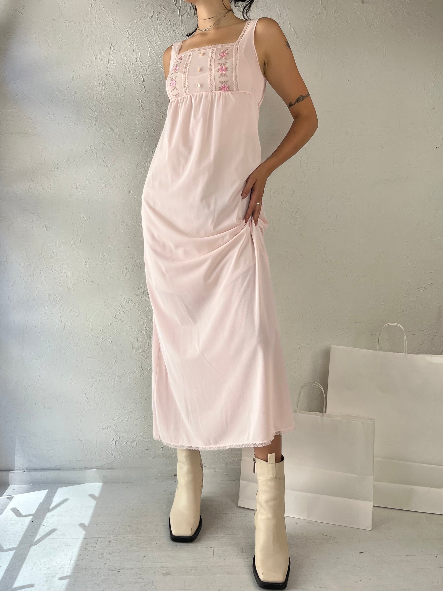 80s Pink Embroidered Night Dress / Small