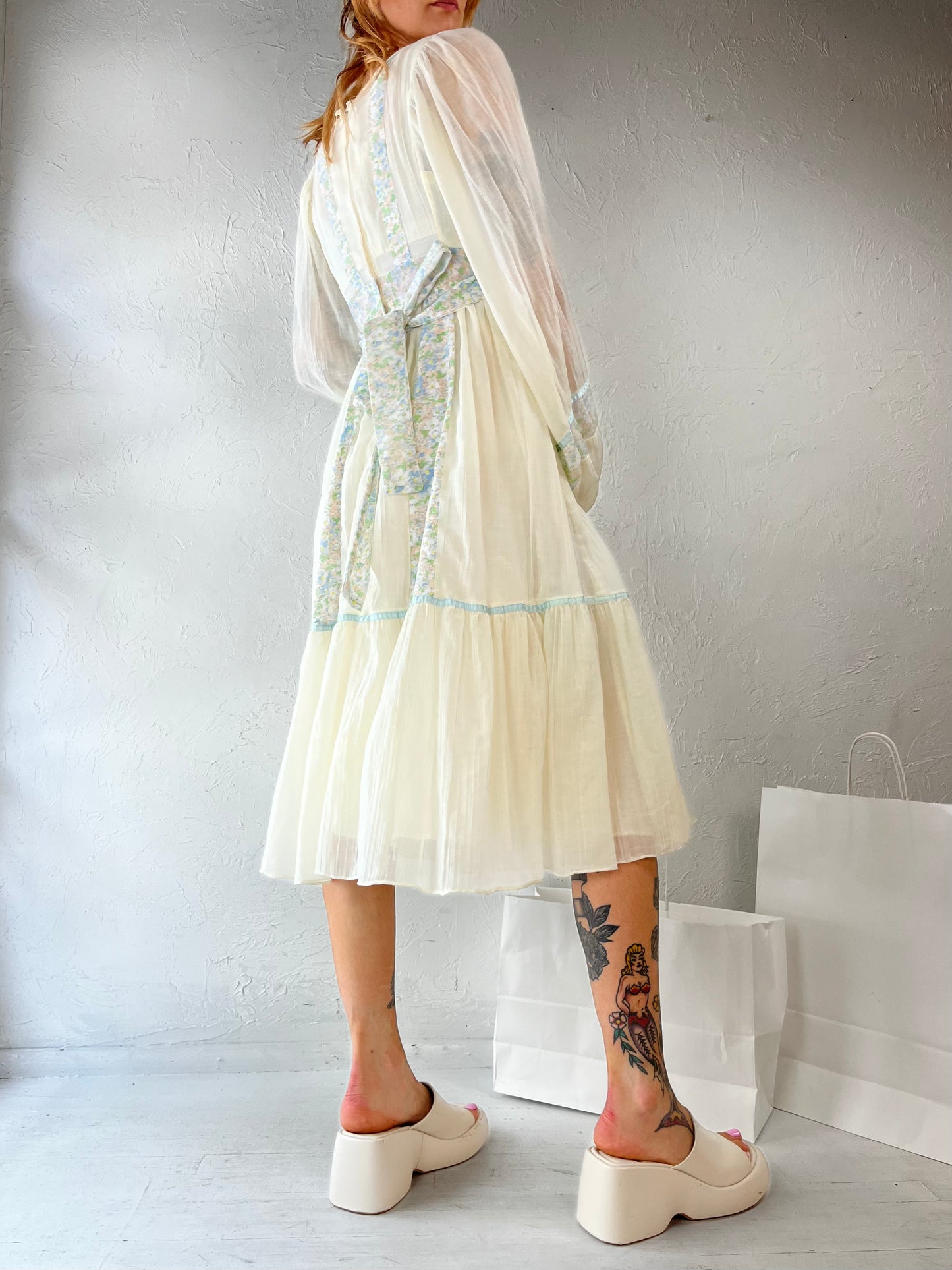 70s 'Gunne Sax' Cream and Floral Long Sleeve Peasant Dress / Small