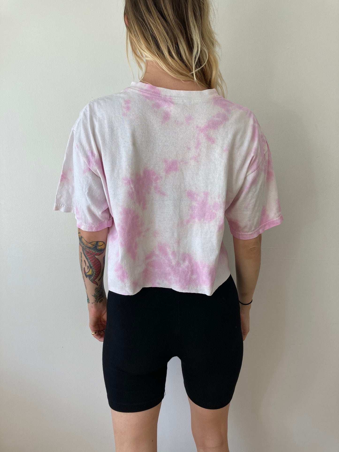 Hanes Tie Dye T shit // 90s Paper Thin Cropped Tee // Large