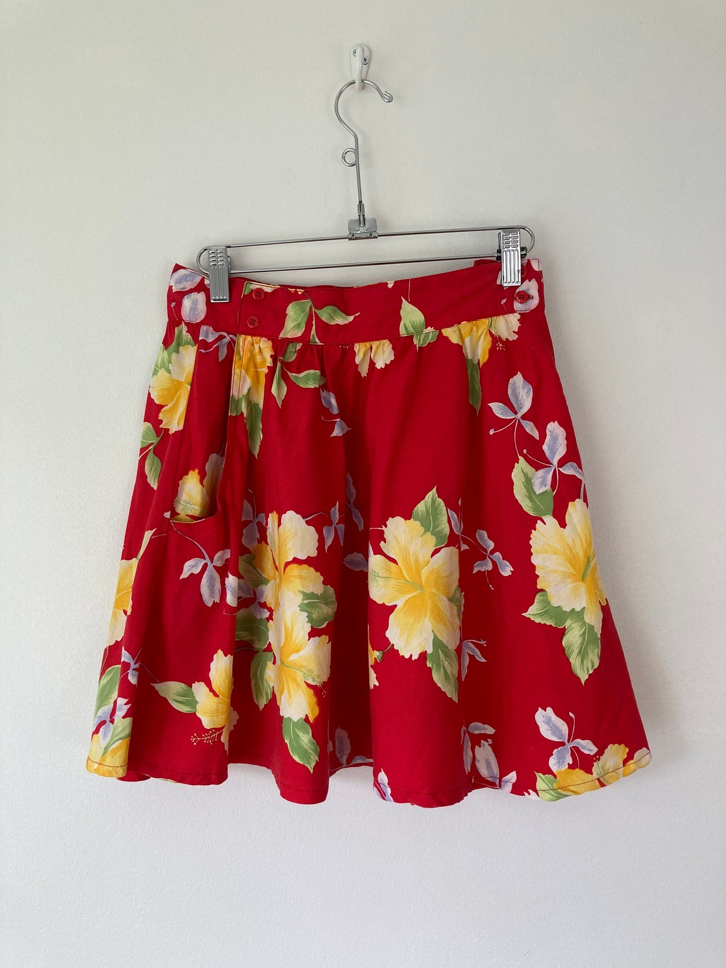 90s Red Floral Mini Skater Skirt w/ Pockets // Small