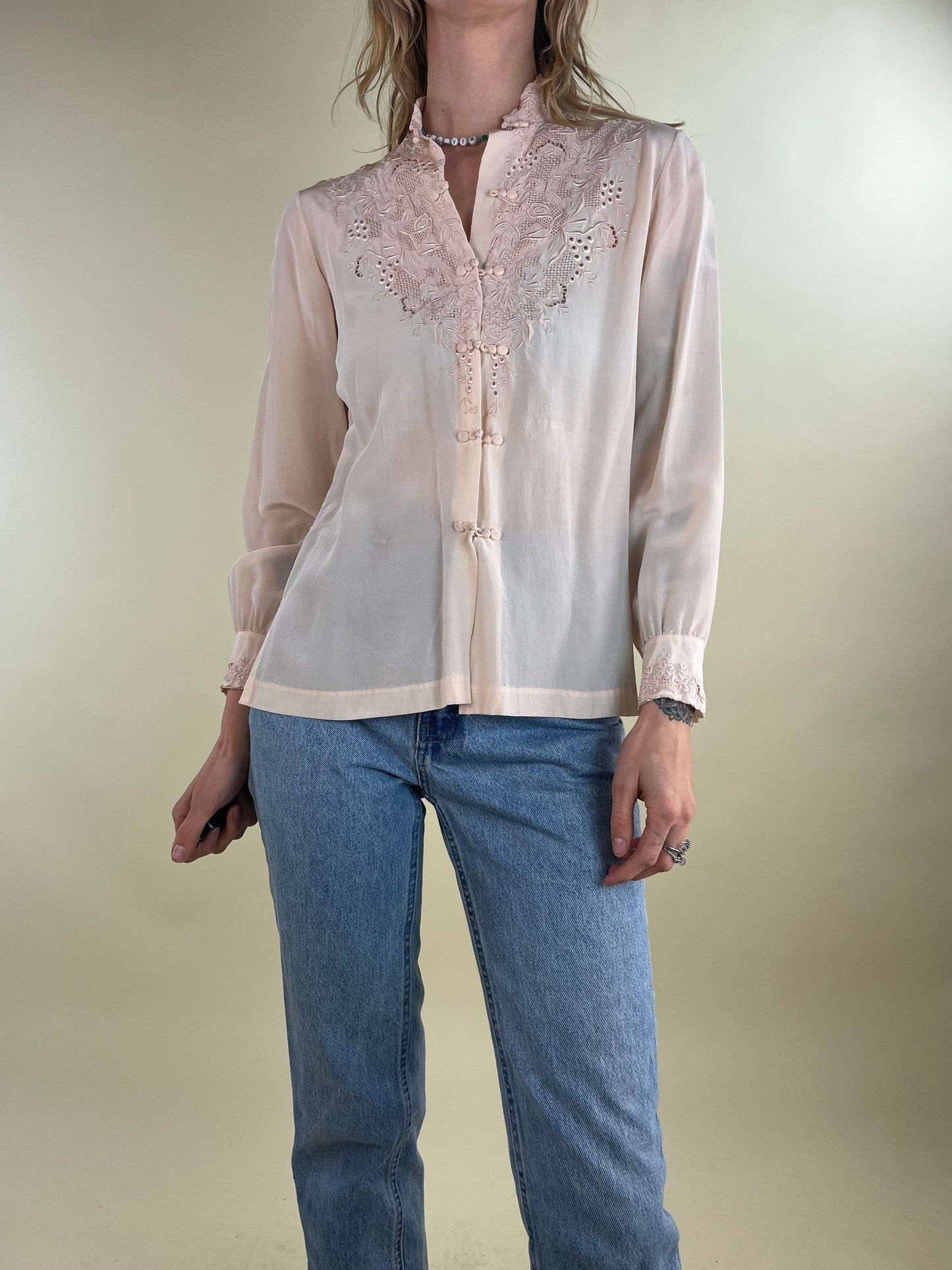 80s Pale Pink Silk Embroidered Blouse / Small