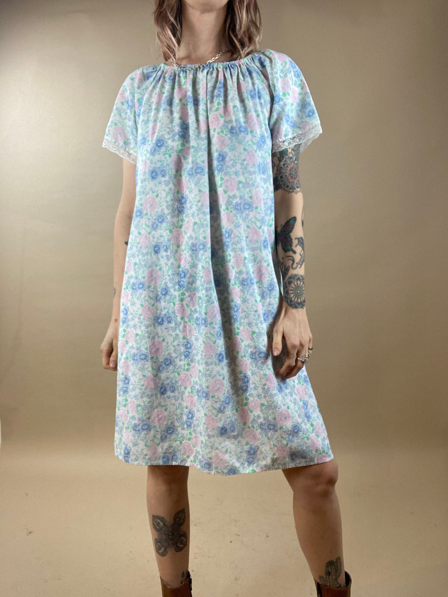 80s Cotton Floral Print Dress / Pastel Midi Dress Hippie Sun Dress/ Small - Medium