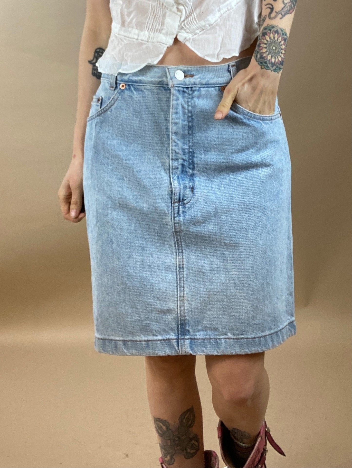 90s Gap Denim Skirt / Light Wash Vintage Western Jean Skirt / Medium
