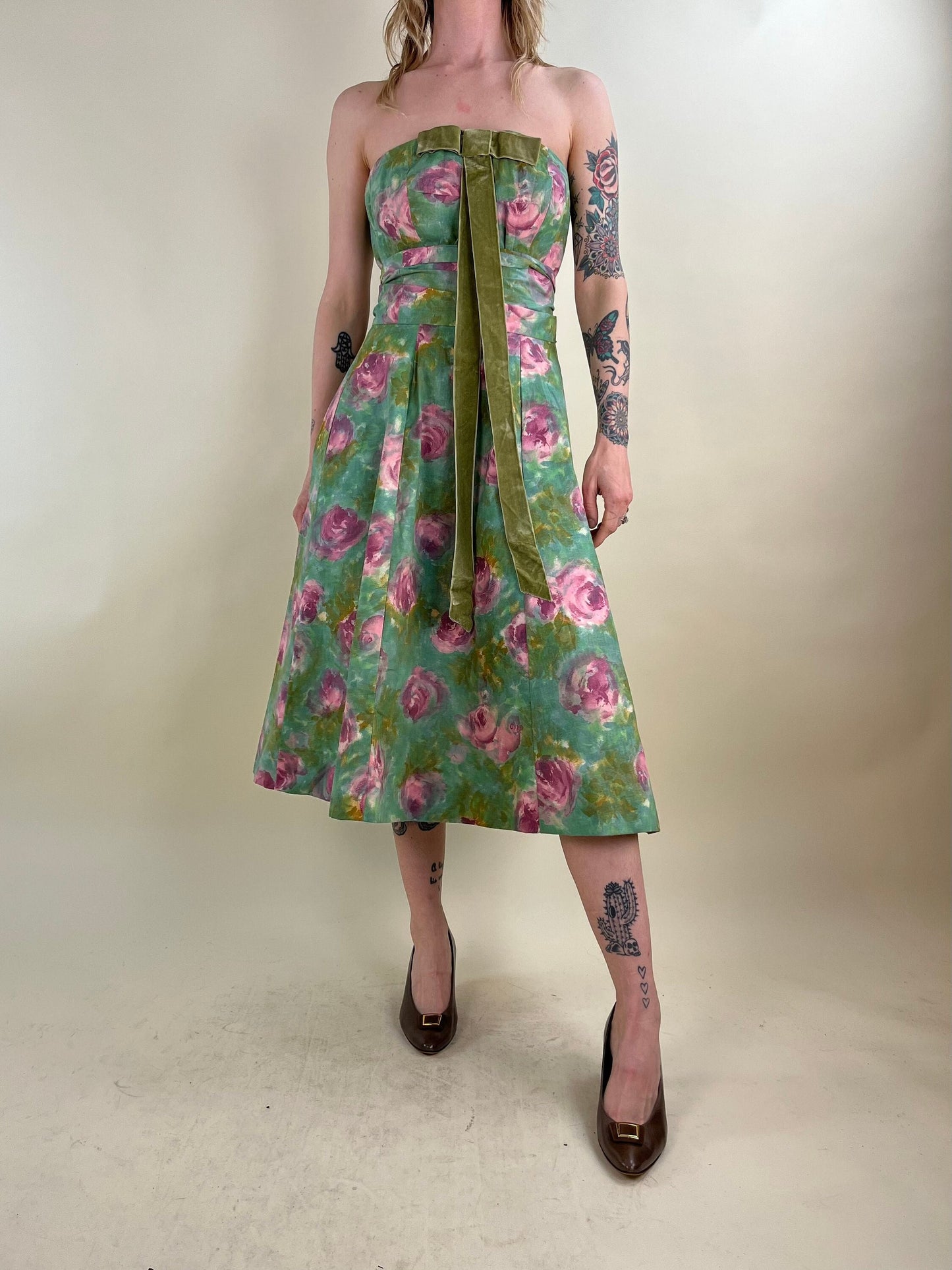 1950s Green Floral Strapless Formal Dress / Medium
