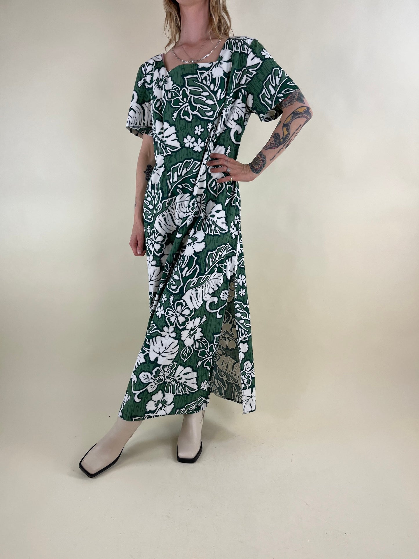 80s 'Hoku' Green Hawaiian Print Floral Muu Muu Dress / Medium