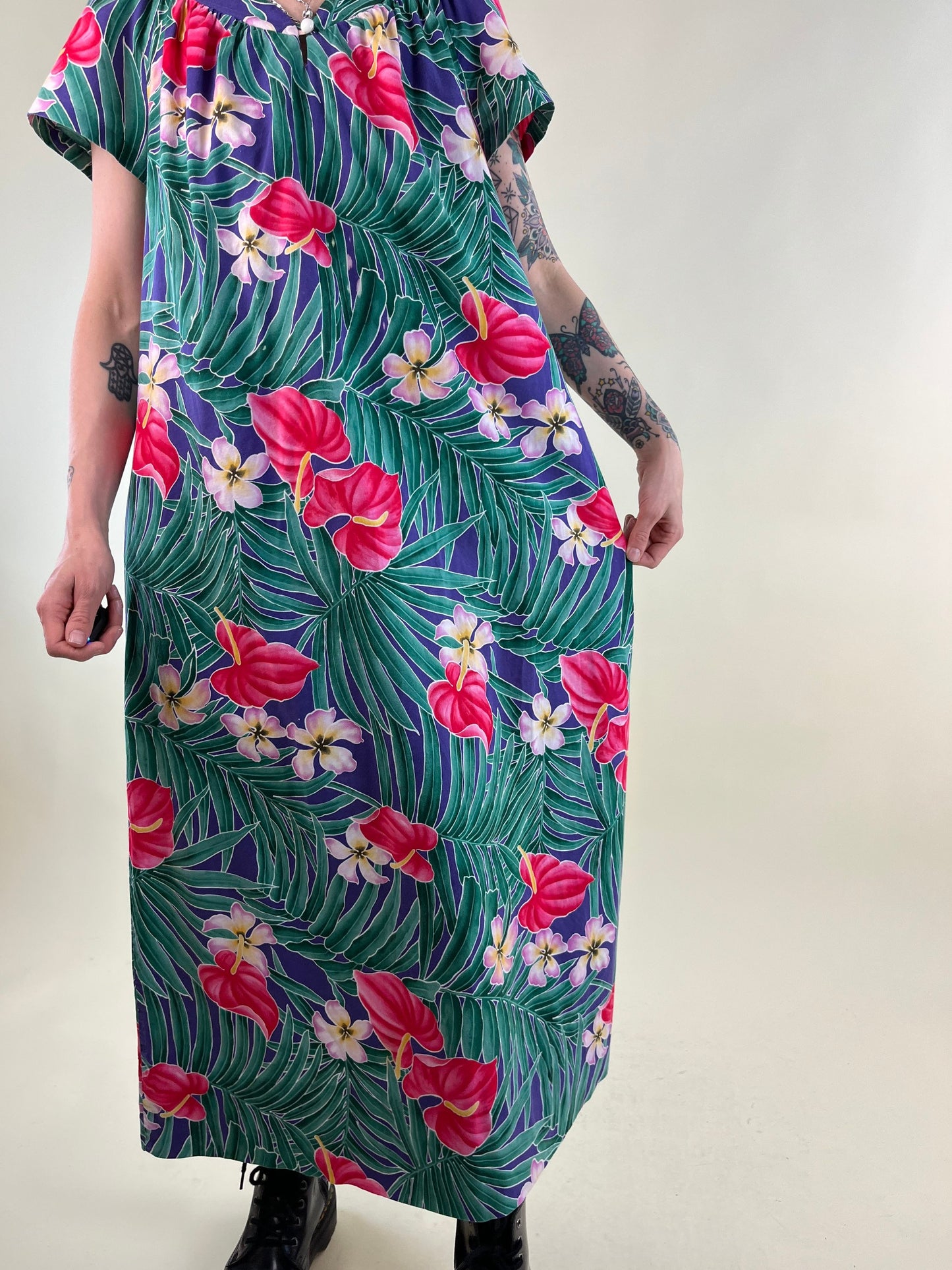 80s Green and Pink Hawaiian Print Muu Muu Dress / Size M