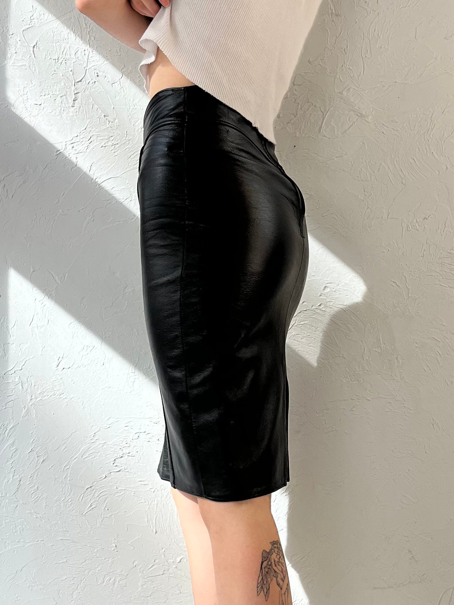 90s Black Leather Pencil Skirt / Small