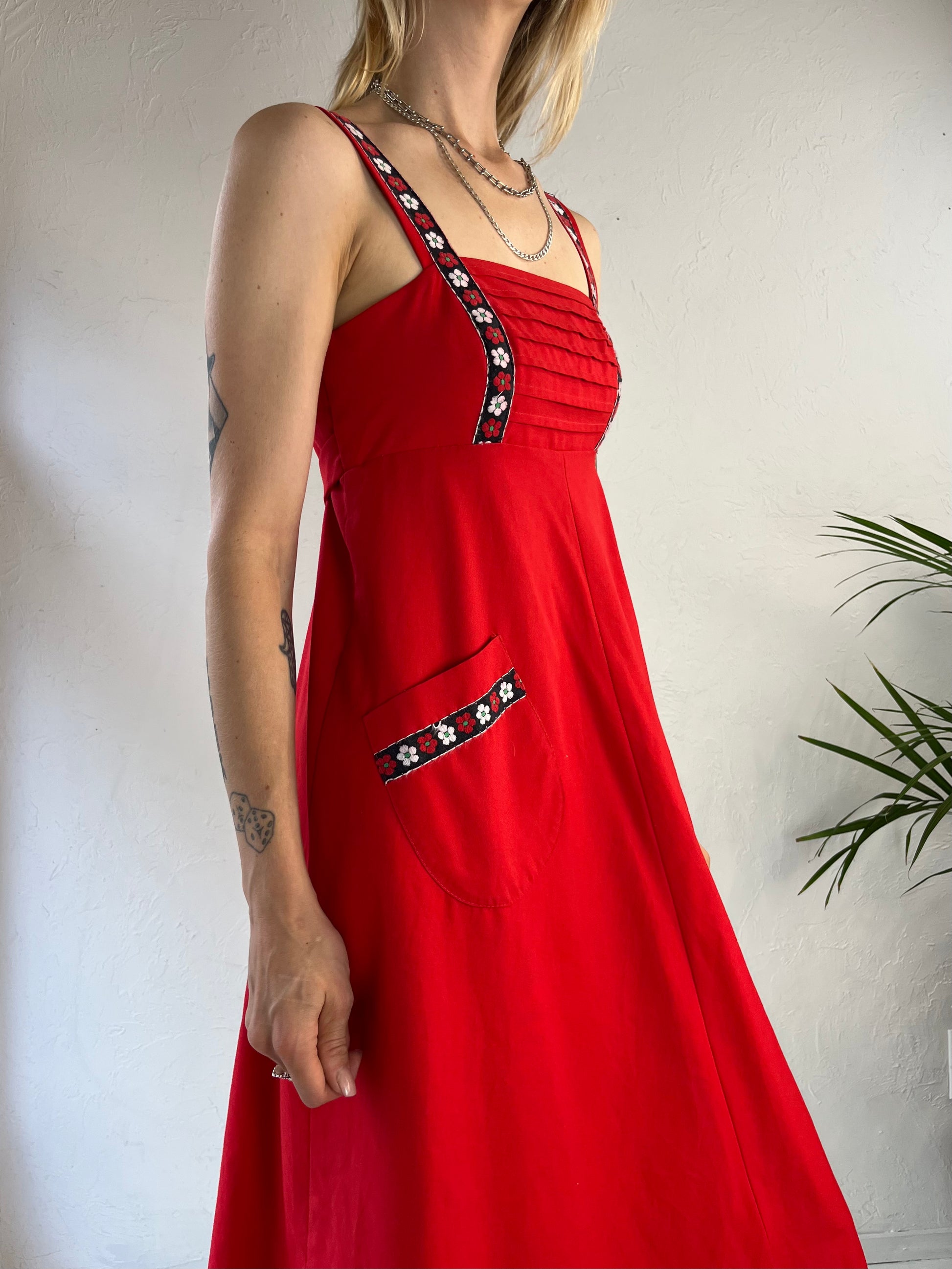 70s Red Sleeveless Mini Shift Dress / Small – Wildhoneygoods 70s Red Sleeveless Mini Shift Dress / Small – Wildhoneygoods