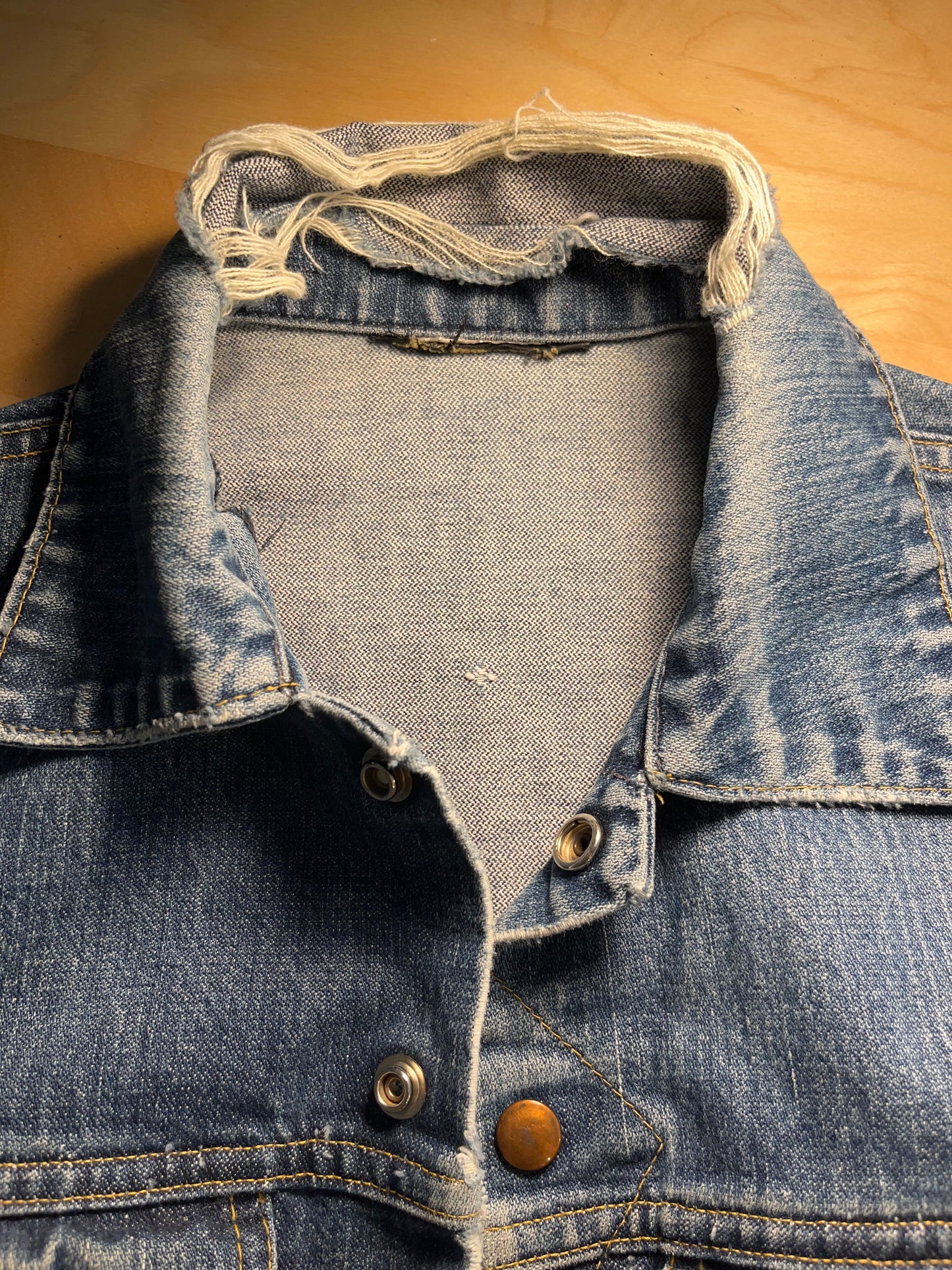 90s Thrashed Blue Denim Jacket / Medium