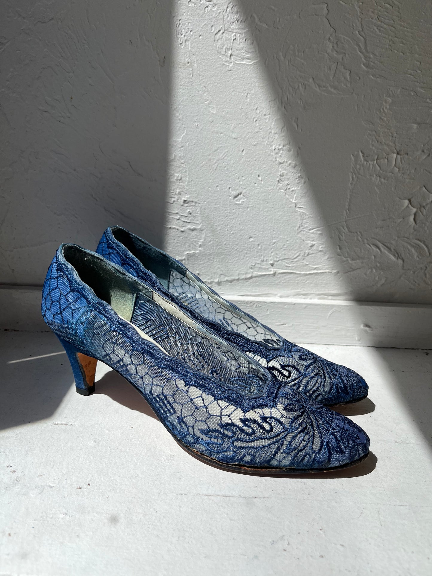 Vintage 'Frank More' Blue Illusion Lace Pointed Toe Heels / Size 7