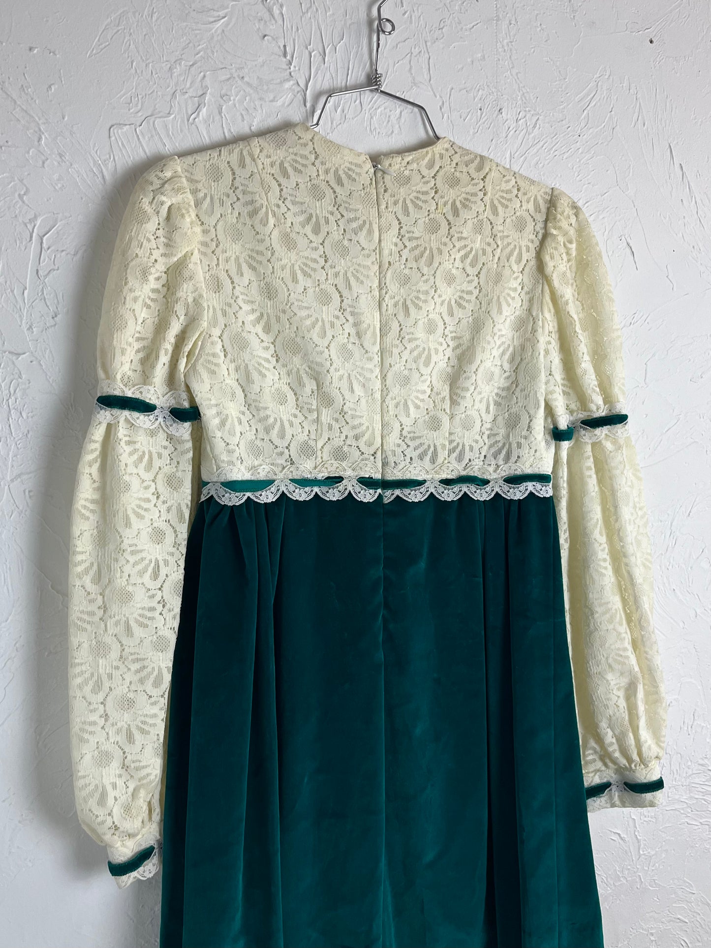 70s Green Velvet and White Lace Long Sleeve Formal Long Prom Dress / Small