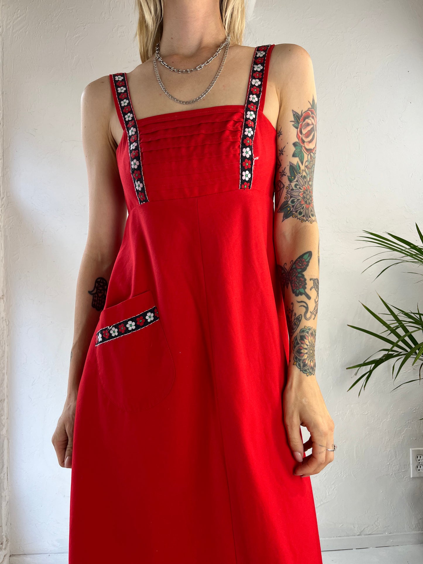 70s Red Sleeveless Mini Shift Dress / Small